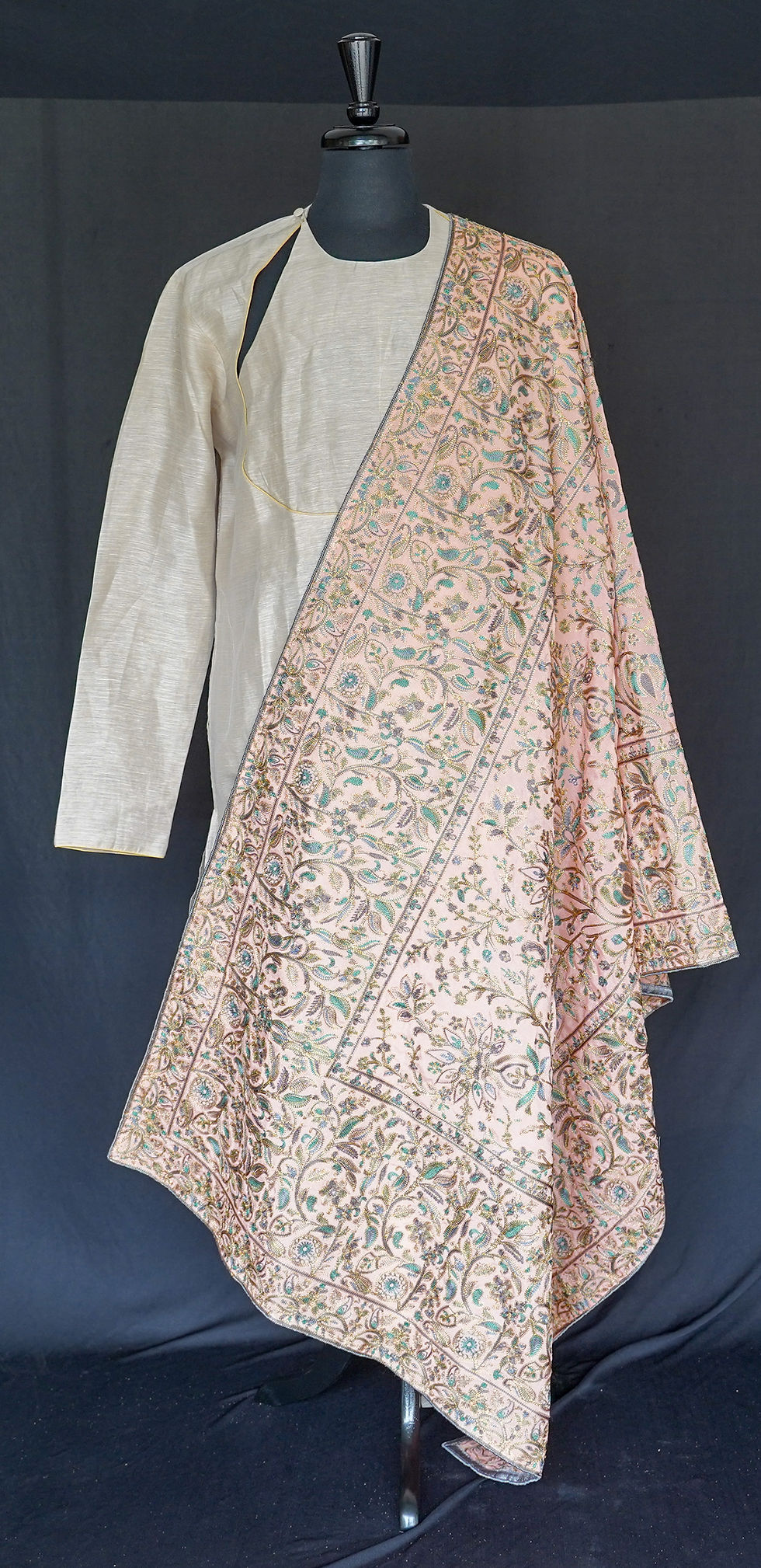 Kashmiri  Embroidery Duppatta (Peach)