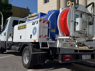 EL MUNICIPIO SIGUE INVIRTIENDO PARA MEJORAR LOS SERVICIOS: ADQUIRIÓ UN DESOBSTRUCTOR DE CLOACAS 0 KILÓMETRO