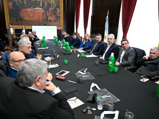 SALLIQUELÓ: EL INTENDENTE PARTICIPÓ DE UNA REUNIÓN CON LA VICEGOBERNADORA Y EL DIRECTOR DEL BANCO PROVINCIA