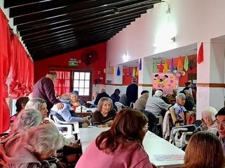PEHUAJÓ: TARDE INOLVIDABLE DE RECREACIÓN PARA LOS ADULTOS MAYORES