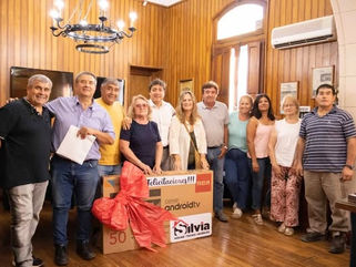 DAIREAUX: ENTREGA DE PREMIOS DE LA RIFA DEL FESTIVAL FORTINERA Y EL CHEQUE A LA INSTITUCIÓN QUE REPRESENTÓ A LA FORTINERA ELECTA