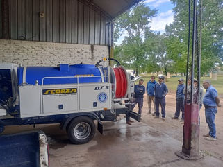 SE CAPACITÓ AL PERSONAL DE SERVICIOS SANITARIOS PARA LA UTILIZACIÓN DEL NUEVO EQUIPO DESOBSTRUCTOR DE CLOACAS