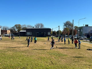 PEHUAJÓ: EN MARCHA LA ESCUELA DE FÚTBOL MUNICIPAL "CÉSAR ANTONIO LAMANNA"