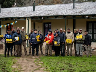 ENTREGA DE CALZADO A EMPLEADOS MUNICIPALES DE AMÉRICA