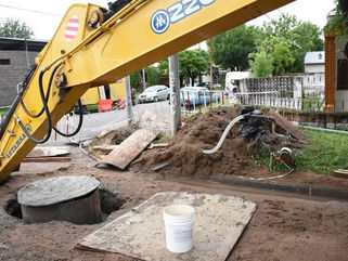 EL MUNICIPIO TRABAJA EN SIMULTÁNEO EN DOS OBRAS DE RECAMBIO Y MANTENIMIENTO DE LA RED CLOACAL