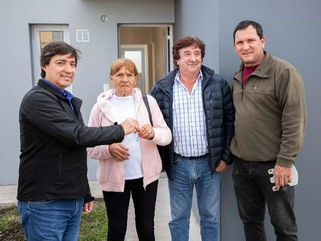 ENTREGA DE VIVIENDAS EN DAIREAUX