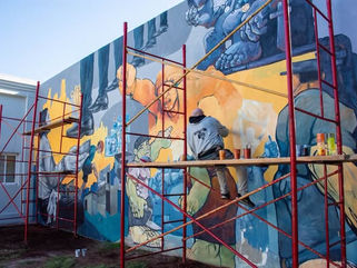 SE RESTAURA EL MURAL DEL RENOVADO EDIFICIO DONDE FUNCIONARÁ EL AULA TALLER DE COCINA DE LA ESCUELA MUNICIPAL