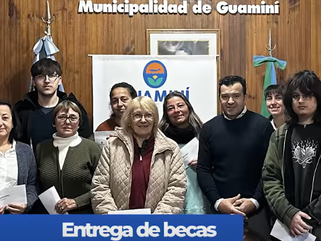 GUAMINÍ: HECHOS CONCRETOS PARA DEFENDER LA EDUCACIÓN PÚBLICA, CON LA ENTREGA DE BECAS MUNICIPALES