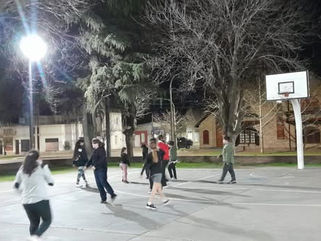 ESCUELA DE BASQUET MUNICIPAL EN PEHUAJÓ