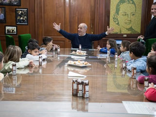 PEHUAJÓ: EL INTENDENTE MUNICIPAL RECIBIÓ LA VISITA DE LA CASA DEL NIÑO