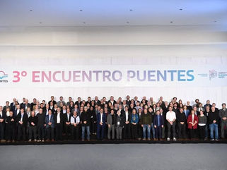 INTENDENTES DE LA REGIÓN, PRESENTES EN EL CIERRE DEL 3° ENCUENTRO ANUAL DEL PROGRAMA PUENTES