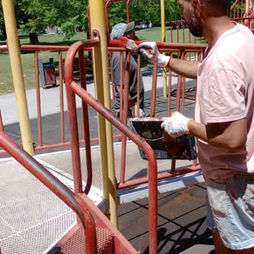 PEHUAJÓ: SE TRABAJA EN LA REPARACIÓN Y MANTENIMIENTO DE ESPACIOS PÚBLICOS