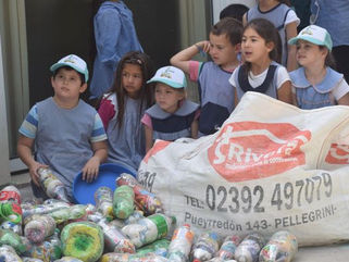 PELLEGRINI: CONCURSO BOTELLAS DE AMOR EN EL JARDÍN DE INFANTES N° 901