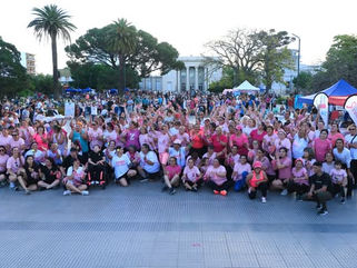 TRENQUE LAUQUEN - ZUMBA ROSA: UNA PLAZA LLENA DE CONCIENCIA Y ESPERANZA