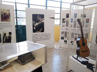 DAIREAUX: COMENZÓ LA MUESTRA ITINERANTE “TIERRA QUE ANDA”, HOMENAJE A ATAHUALPA YUPANQUI