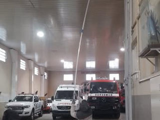 PEHUAJÓ: EL MUNICIPIO COLABORA CON TAREAS DE PINTURA EN EL CUARTEL DE BOMBEROS
