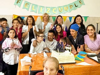 DAIREAUX: CUMPLEAÑOS DEL HOGAR MUNICIPAL