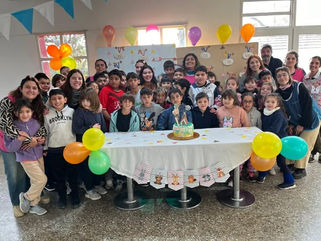 SE FESTEJARON LOS CUMPLEAÑOS DEL MES DE MAYO EN CASA DEL NIÑO, EN UN CLIMA DE ALEGRÍA Y CON EL ACOMPAÑAMIENTO DE LAS FAMILIAS