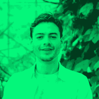 Daniel Barrero ist ein kolumbianischer Landschaftsarchitekt und arbeitet bei Ruimtevolk, einem niederländischen Büro für Stadtentwicklung und räumliche Strategien. Er versteht Entwurf als Schnittstelle zwischen Landschaften, Gemeinschaften und Disziplinen. Seine Arbeit verbindet Recherche, Zusammenarbeit und klare Visionen, um komplexe Herausforderungen in umsetzbare Lösungen zu übersetzen. Geprägt von seiner Herkunft in Kolumbien begreift er Gestaltung als Werkzeug für sozialen und ökologischen Wandel.
EN / Daniel Barrero is a Colombian landscape architect working at Ruimtevolk, a Dutch office for urban development and spatial strategies. He understands design as an interface between landscapes, communities, and disciplines. His work combines research, collaboration, and clear vision to translate complex challenges into implementable solutions. Shaped by his background in Colombia, he approaches design as a tool for social and ecological change.