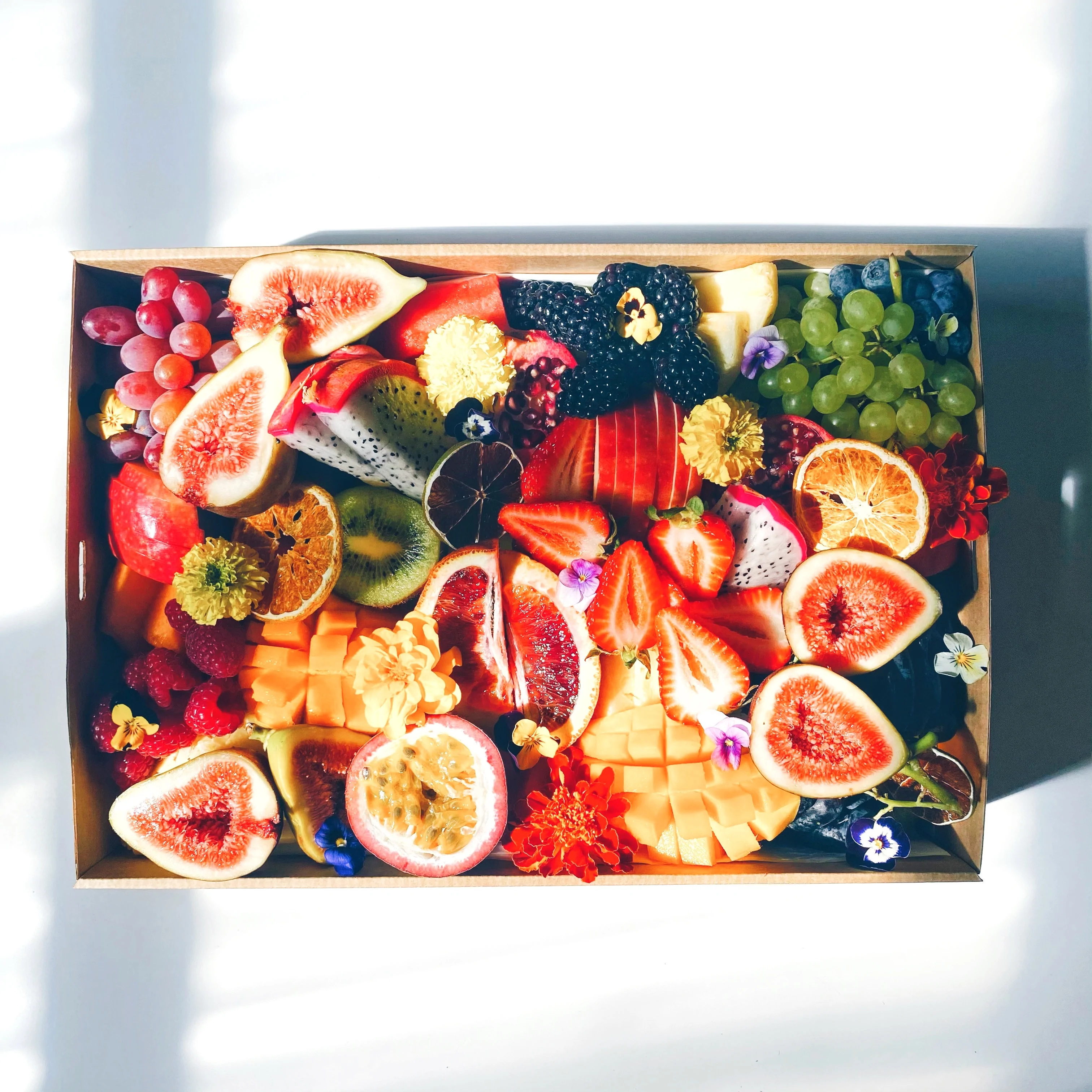 Shop Platter Queens & Cat