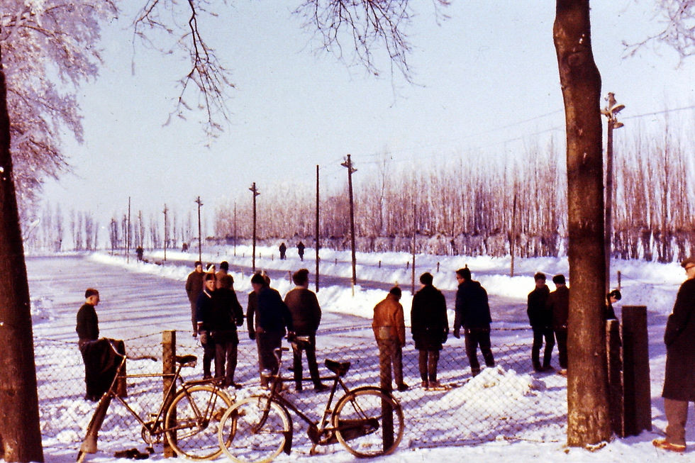 oude_ijsbaan_met_muziek__1961.jpg