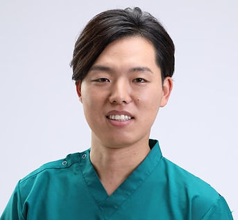 静脈内鎮静法専門の歯科医師