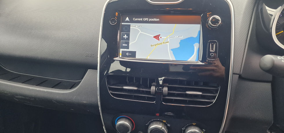 Thumbnail: 2014 Renault Clio Dynamique Medianav 5-Door Hatchback