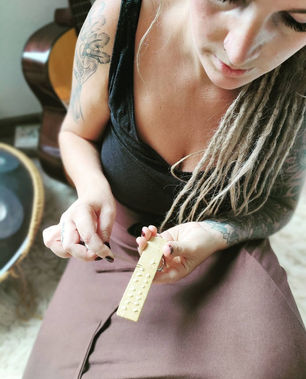 Mankind coach Véronique Lejeune/Healing2remember in Kerkrade is healer in ademwerk, plantmedicijn ceremonies, sjamanisme, Kambo, traumaverwerking, cacao ceremonies en Psiloflora