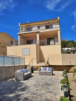 A villa in Cala Sant Vicenç designed for bringing the whole family together