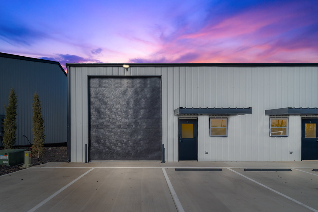 Front view of 121 Business Park in Van Alstyne, TX