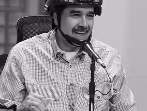 “Nem sanções, nem bloqueios, nem guerra psicológica, nem assédio puderam, nem poderão entrar na Venezuela.” Maduro
