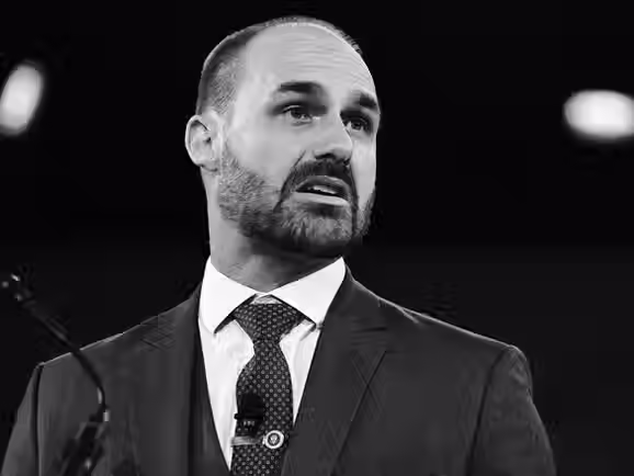 Moraes confirma julgamento de Eduardo Bolsonaro por acusação de coação
