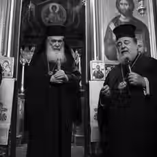 Líderes religiosos de Jerusalém visitam Gaza após bombardeio a igreja católica que matou três pessoas