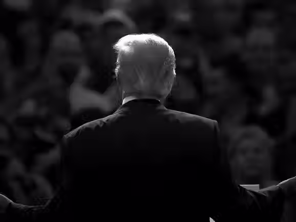 Pesquisas indicam queda acentuada do apoio a Trump em ano eleitoral