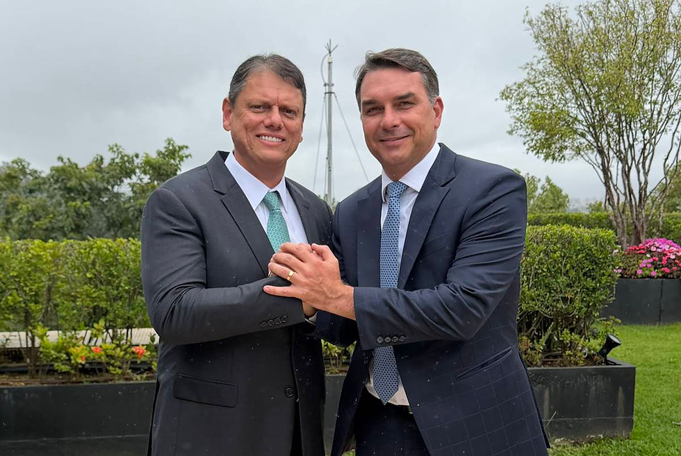Tarcísio de Freitas e Flávio Bolsonaro | ARQUIVO