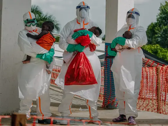 A China reafirma sua disposição de cooperar com a África para conter o Ebola