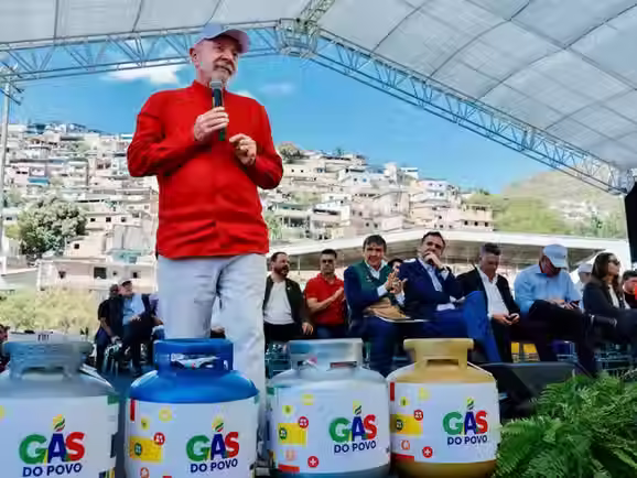 Gás do Povo chega a quase 15 milhões de lares em abril. 96% são chefiados por mulheres