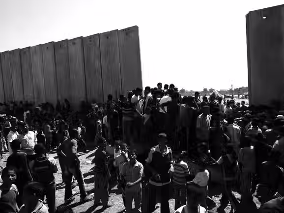 Tijolo por tijolo, façamos da derrubada do corredor de Rafah o 'Muro de Berlim' de nossa era