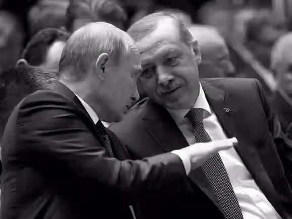 Putin e Erdogan reforçam aliança em meio à guerra na Ucrânia e tensões globais