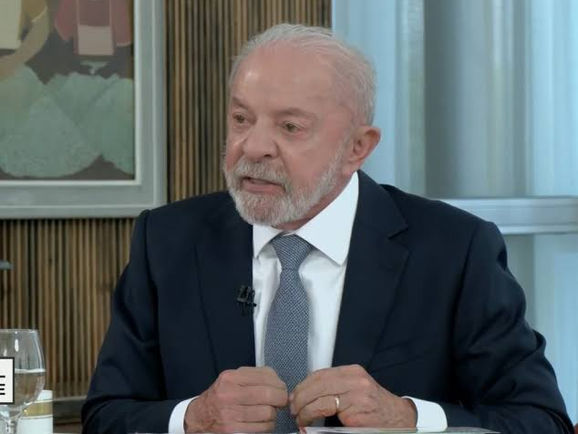 Lula garante afastamento remunerado a mulheres vítimas de violência doméstica