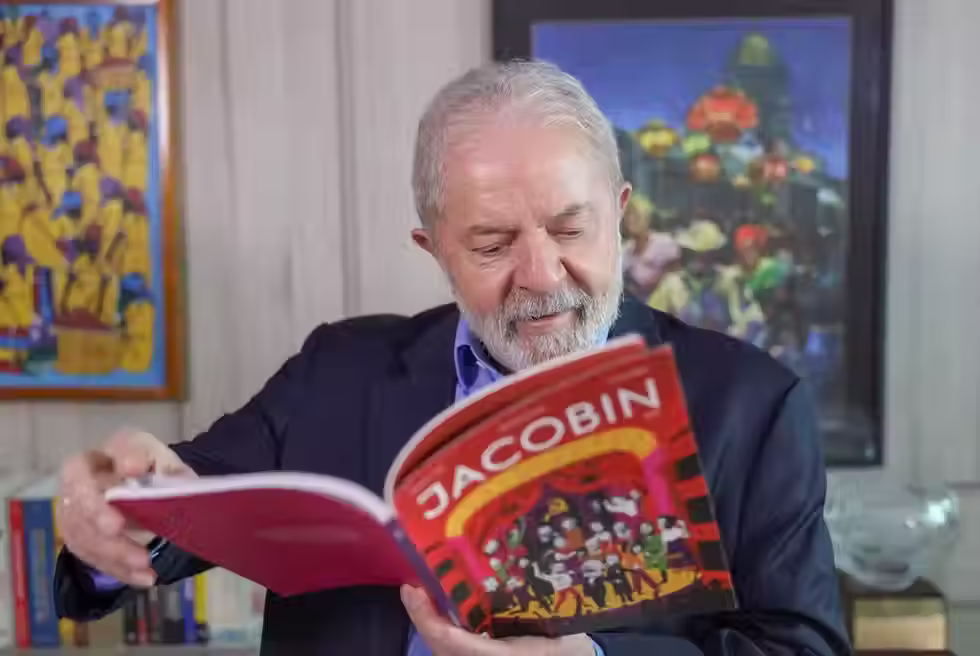 "Uma das funções do Estado é abrir caminho para novos leitores.", diz Lula.