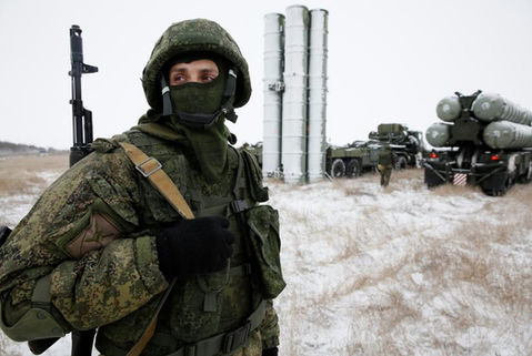 Putin afirma que a Rússia está criando uma zona de segurança ao longo da fronteira com a Ucrânia