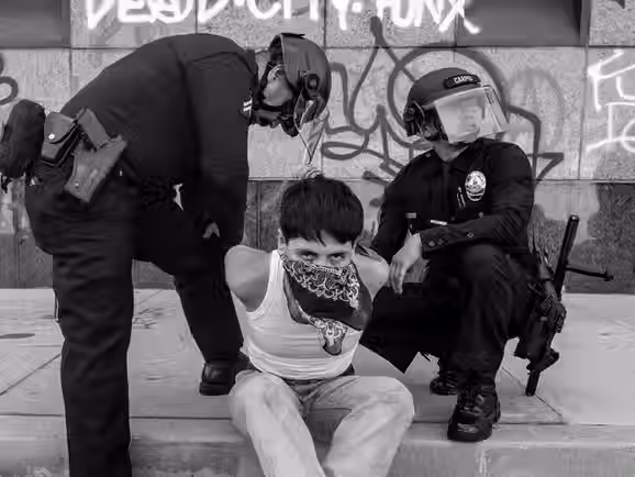 Pentágono retira tropas de Los Angeles após repressão a protestos migratórios