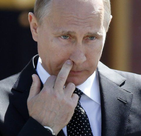 Trump exige fim da 'guerra ridícula' e ameaça Putin: 'Podemos resolver isso pelo caminho fácil ou difícil'