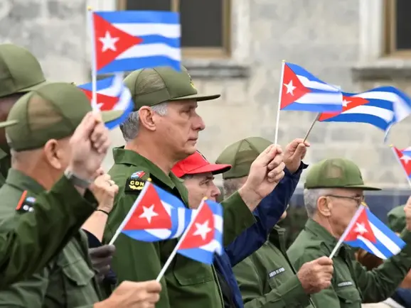 Cuba se prepara para um iminente confronto militar com os EUA