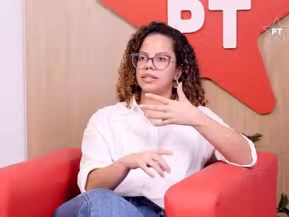 O jovem não quer saber de política ou é a política que não alcança a juventude?