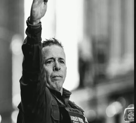Quem é Greg Bovino, o cão de caça da gestapo migratória de Trump
