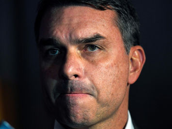 Flávio Bolsonaro ataca o Intercept Brasil no STF e no TSE, após vazamento de áudio