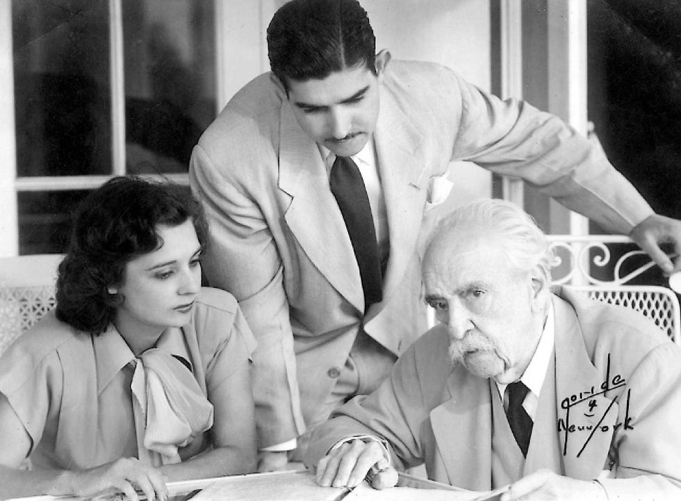 A photograph of Dr. Isabel Perez Farfante alongside her husband Gerardo Canet, & Cuban malacologist Carlos de la Torre Huerta. This photograph is believed to have been taken in the 1940’s. Credit to the Journal of Crustacean Biology.