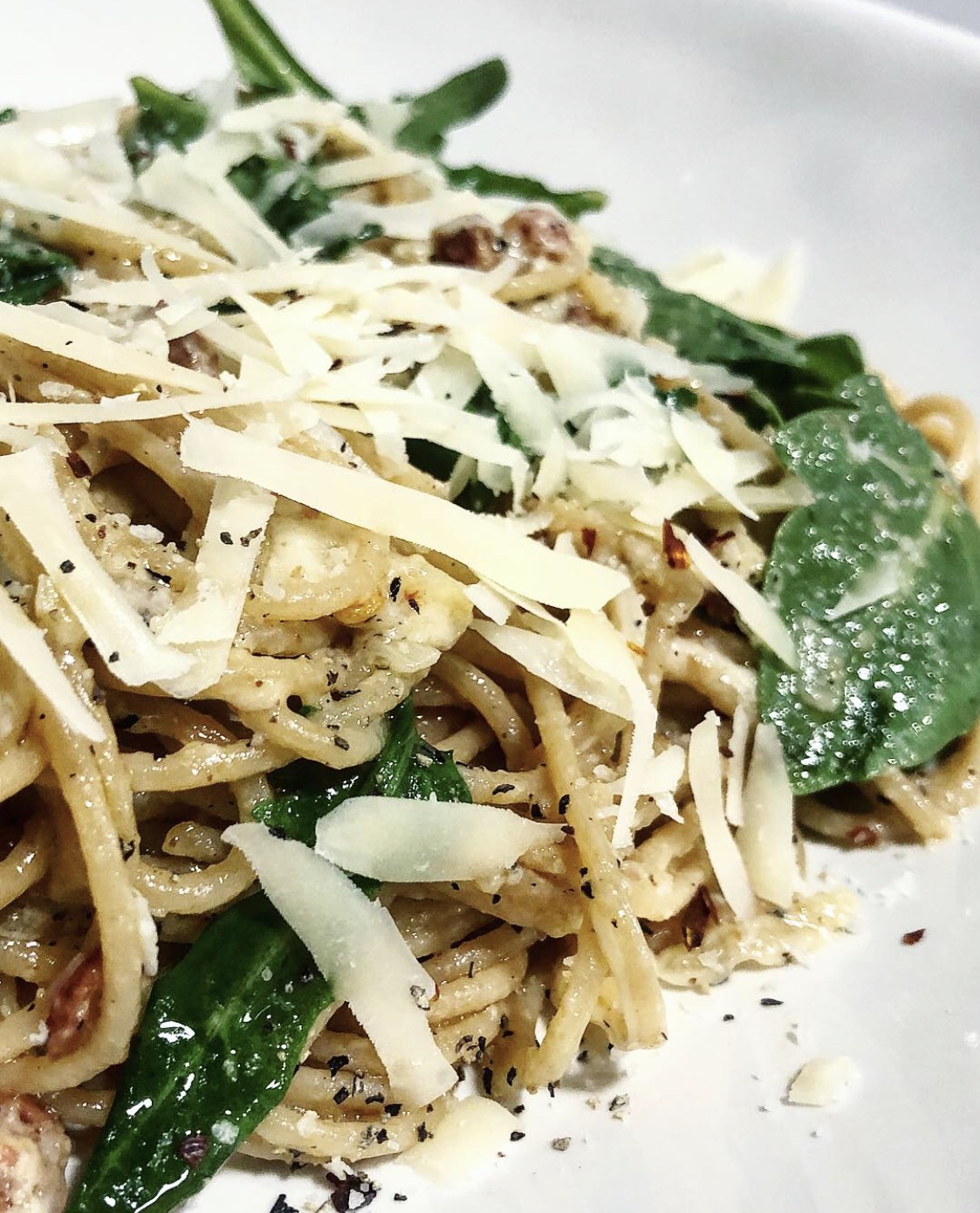 Lemony Arugula Spaghetti Cacio e Pepe Mom Uptown